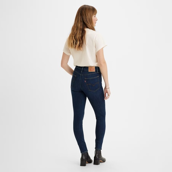 Levi's Denim - 721 High Rise Skinny Jeans Size 28